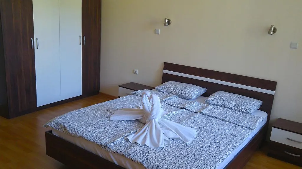 Europroperties Yalta Apartments Golden Sands 0*,